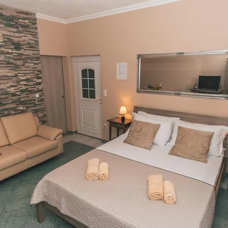 Chiara, Ground Floor By The Pool * Icici
